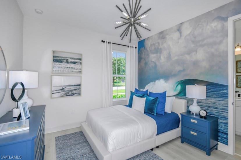 VALENCIA LAKES - Residential