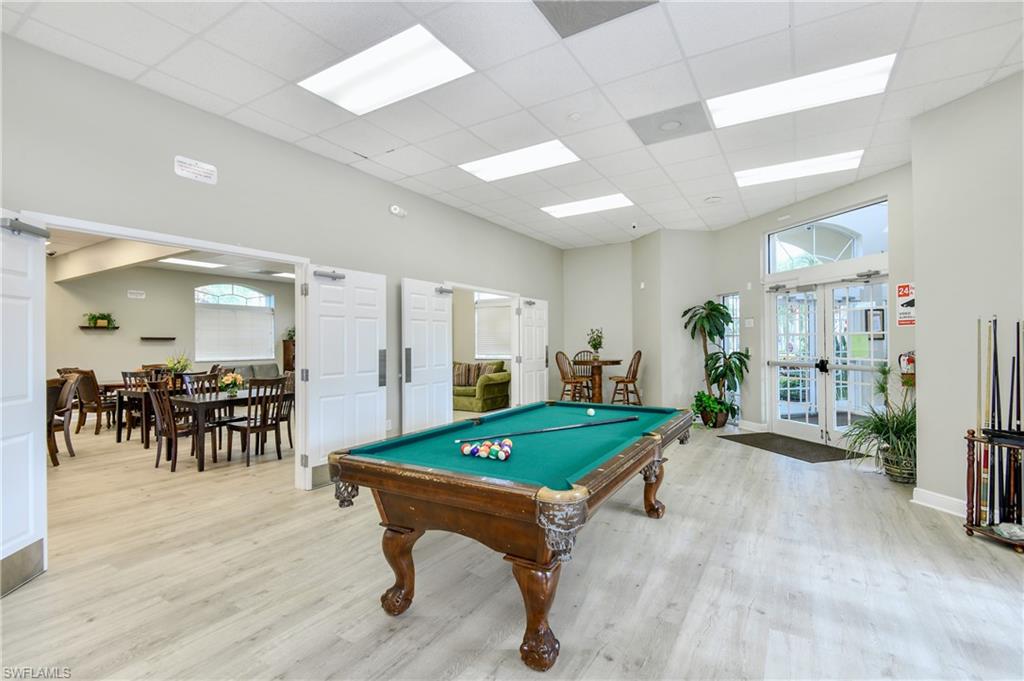 VALENCIA LAKES - Residential