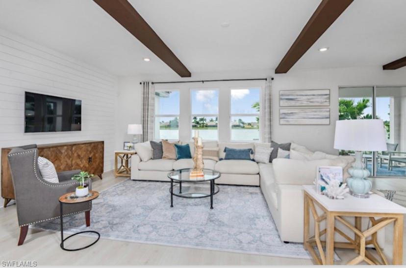 VALENCIA LAKES - Residential