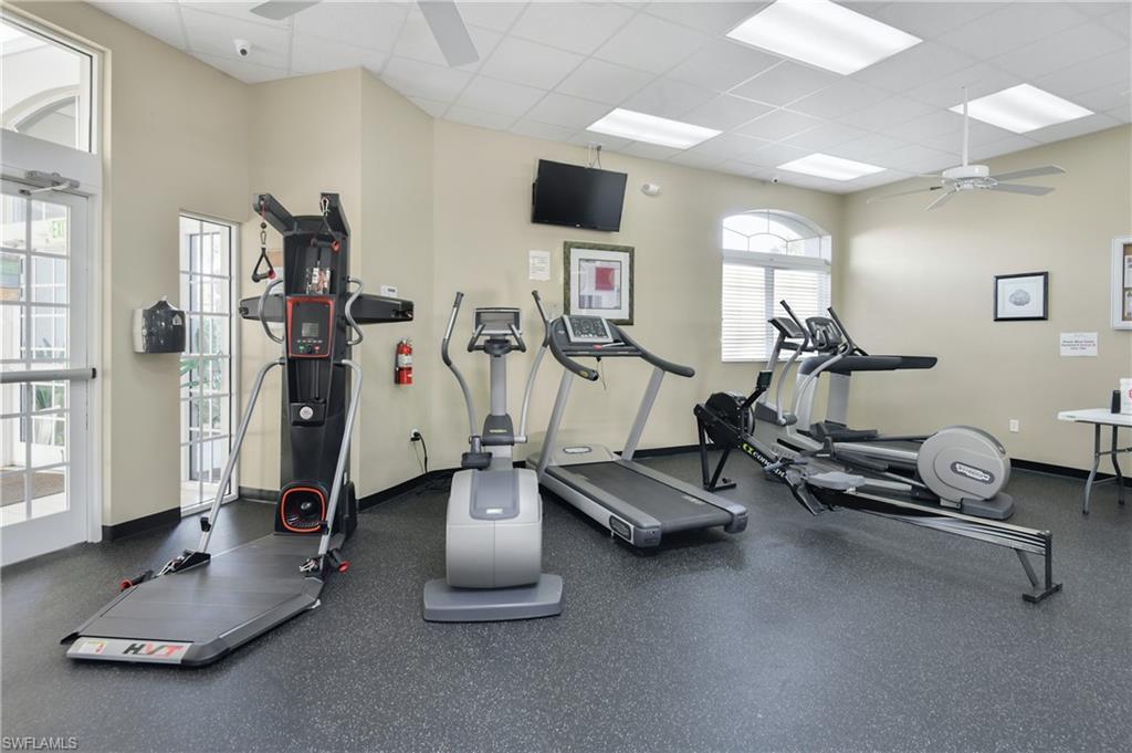 VALENCIA LAKES - Residential