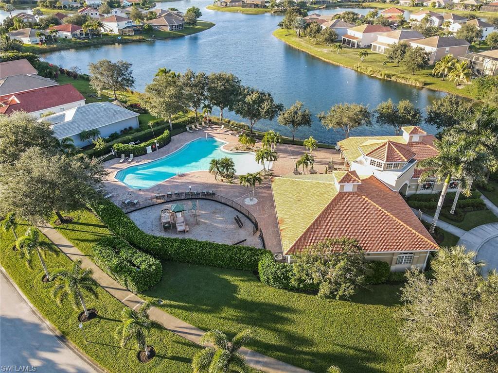 VALENCIA LAKES - Residential