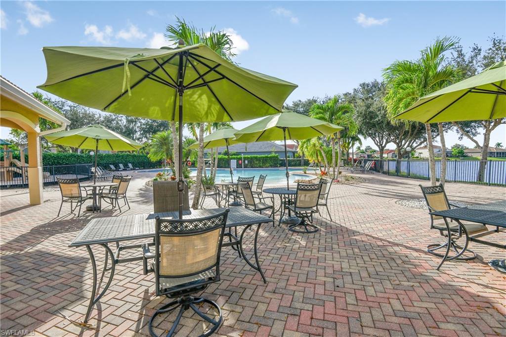 VALENCIA LAKES - Residential