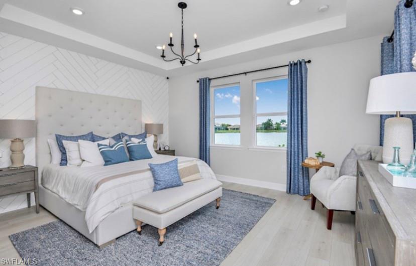 VALENCIA LAKES - Residential