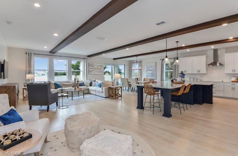 VALENCIA LAKES - Residential