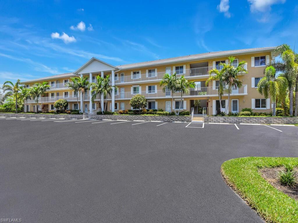 NAPLES SANDPIPER BAY CLUB - Residential