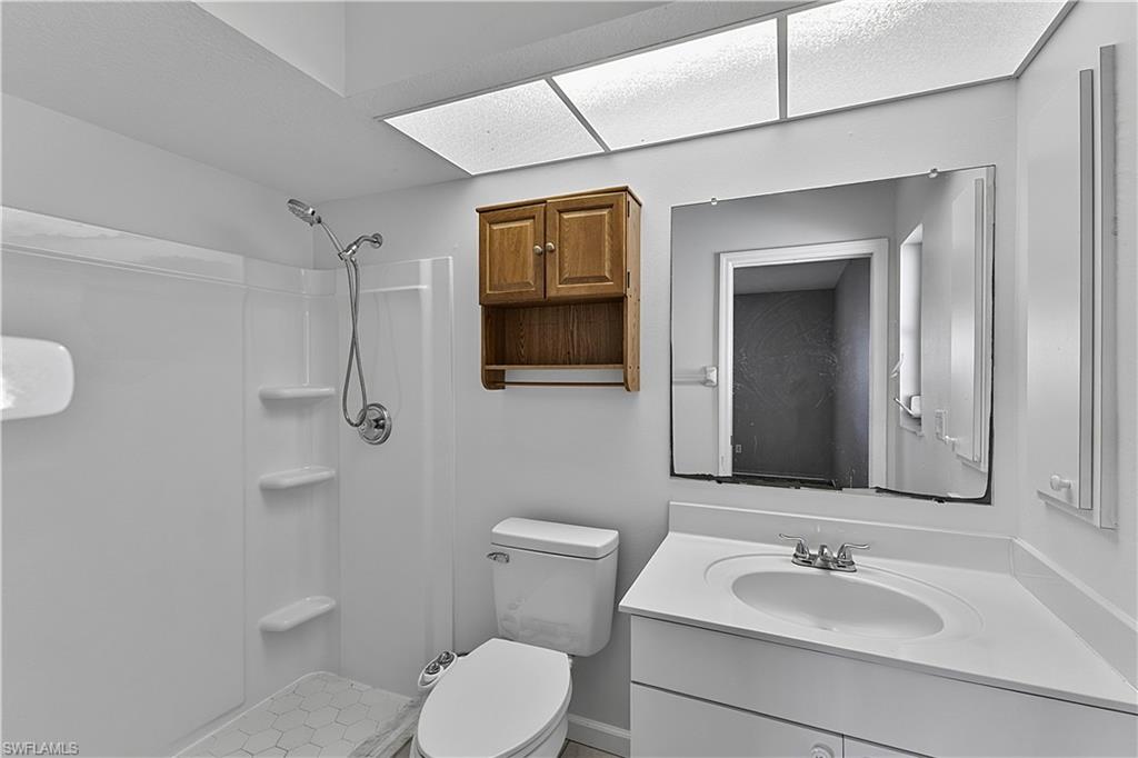 SHAMROCK LAKES - Residential