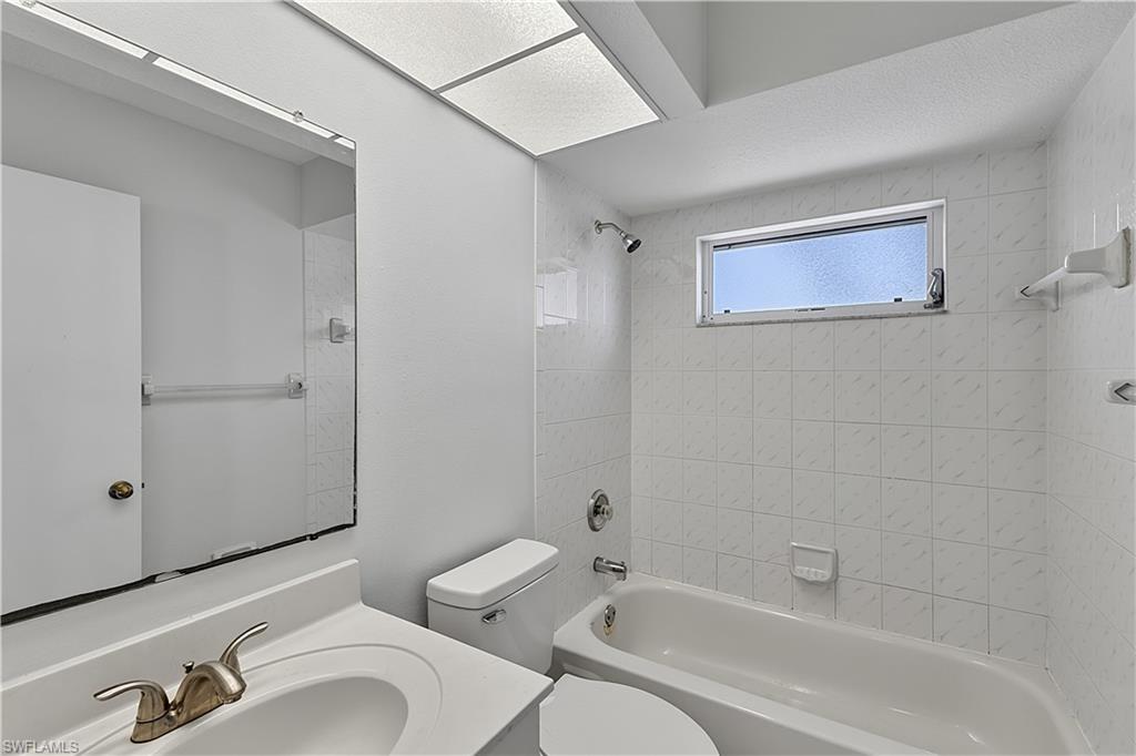 SHAMROCK LAKES - Residential