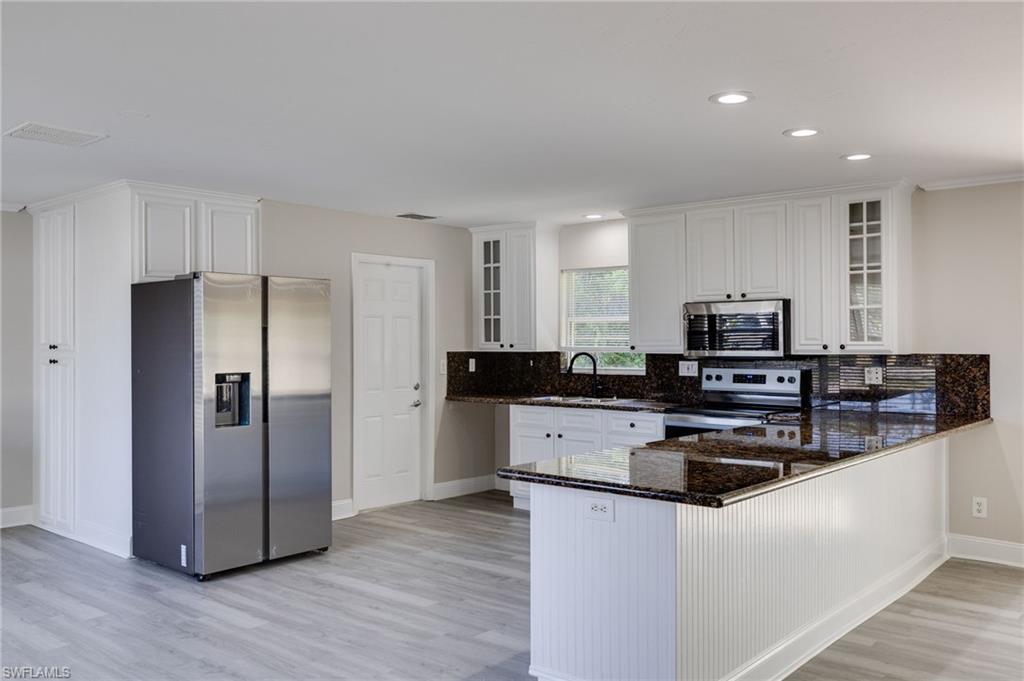 SAN CARLOS PARK - Residential