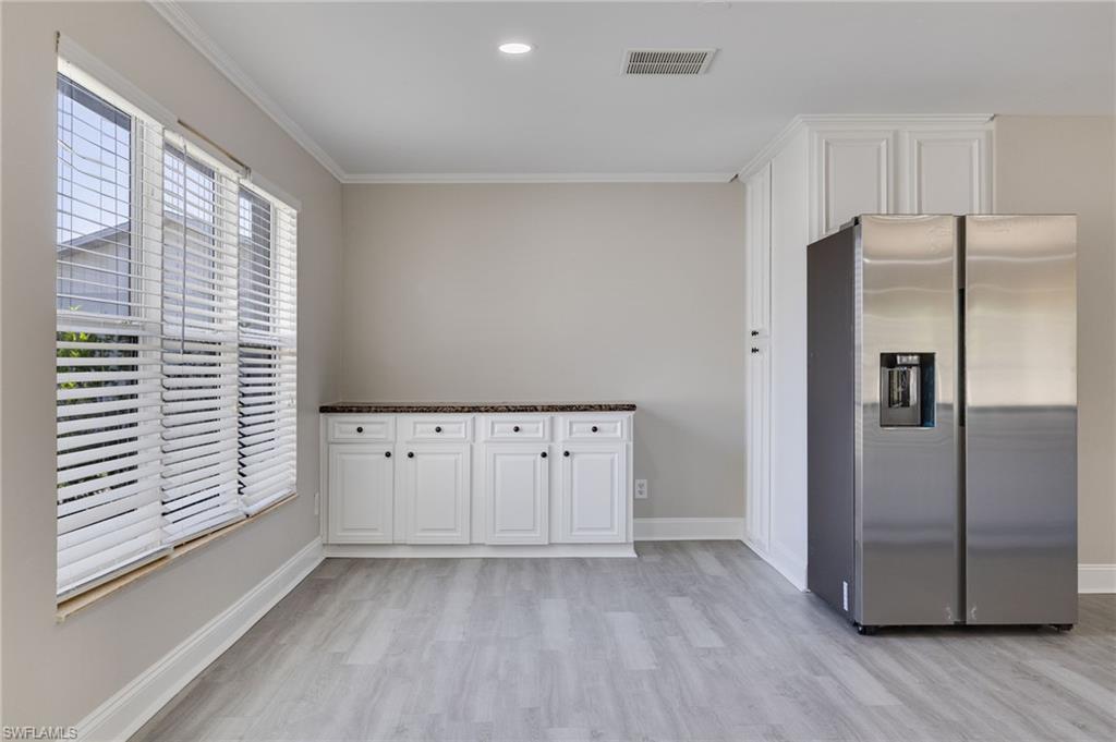 SAN CARLOS PARK - Residential
