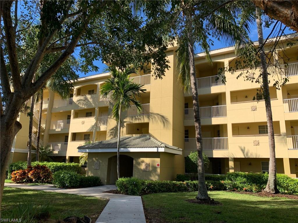 Amazing opportunity for highly sought 4th floor PENTHOUSE in Island Cove’s direct gulf access waterfront premiere gated community.  
This open floor plan has 3 bedrooms and 2 baths w/extra high 10ft tray ceilings and crown molding. New flooring in main living and bedrooms, decorative vanity lighting, ceiling fans in bedrooms, hot water heater and garbage disposal.
Spacious kitchen with solid surface countertops, large breakfast bar, pantry, eating area, & new can lighting. Kitchen overlooks large great room with slider leading to screened balcony for those water views.  Owner’s suite has access door to balcony, 2 walk-in closets, vanity with double sinks, linen closet, enclosed shower, & separate water closet. There are two nicely appointed guest bedrooms off the foyer. Guest bath has tub-shower combo with linen closet and additional pocket door to guest bedroom. Inside laundry room with counter & upper cabinets. 
Island Cove Of Cape Coral offers a beautiful heated community pool & spa, clubhouse, kayaking, pickle ball, tennis courts, shuffleboard & BBQ areas.  Lush landscaping, well maintained resort style community!  Great for boaters! Pet Friendly! Don’t miss out!!
