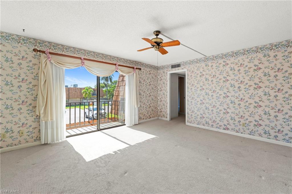 PARKWOODS TOWNHOUSE COMMUNITY - Residential