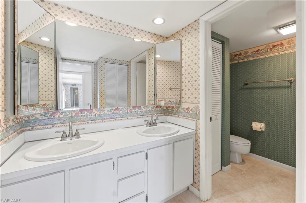 PARKWOODS TOWNHOUSE COMMUNITY - Residential