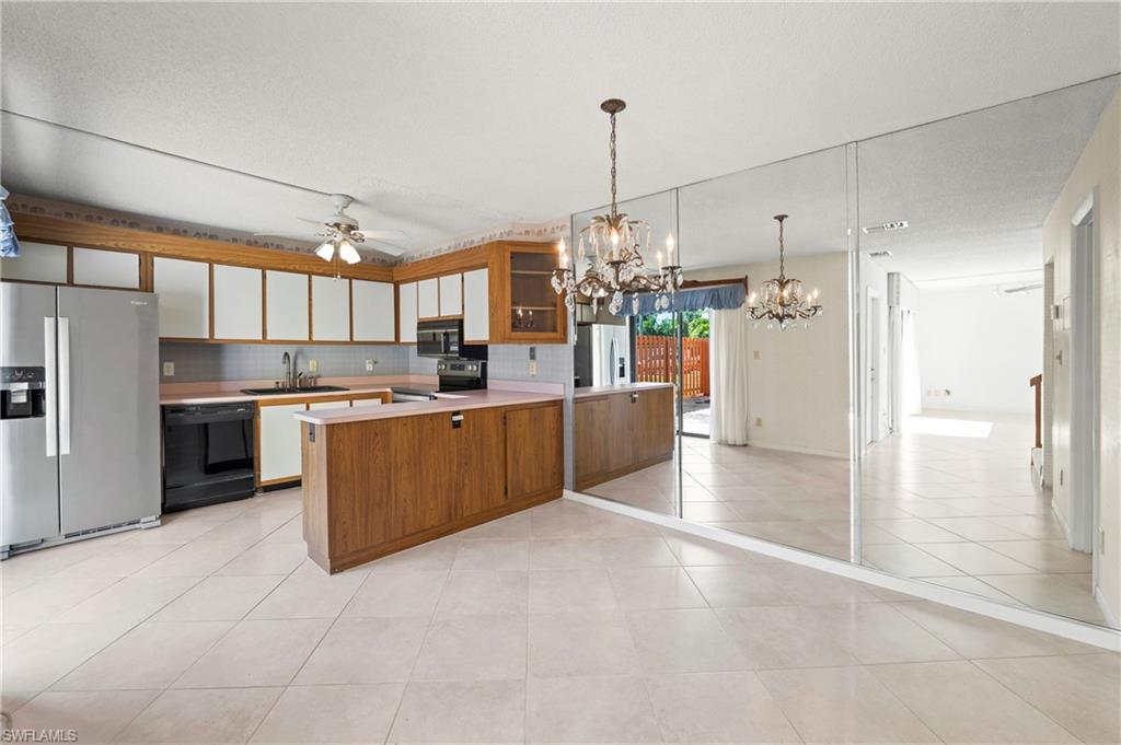 PARKWOODS TOWNHOUSE COMMUNITY - Residential