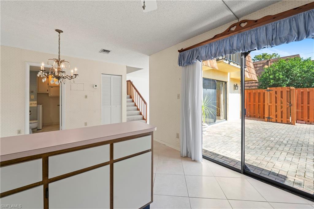 PARKWOODS TOWNHOUSE COMMUNITY - Residential