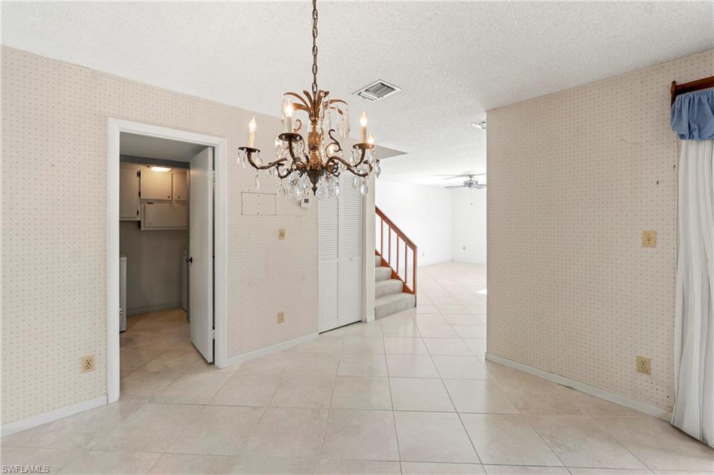 PARKWOODS TOWNHOUSE COMMUNITY - Residential
