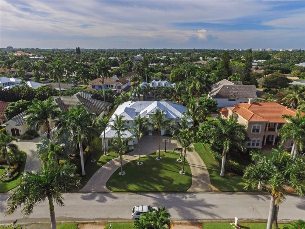 MOORINGS - Residential