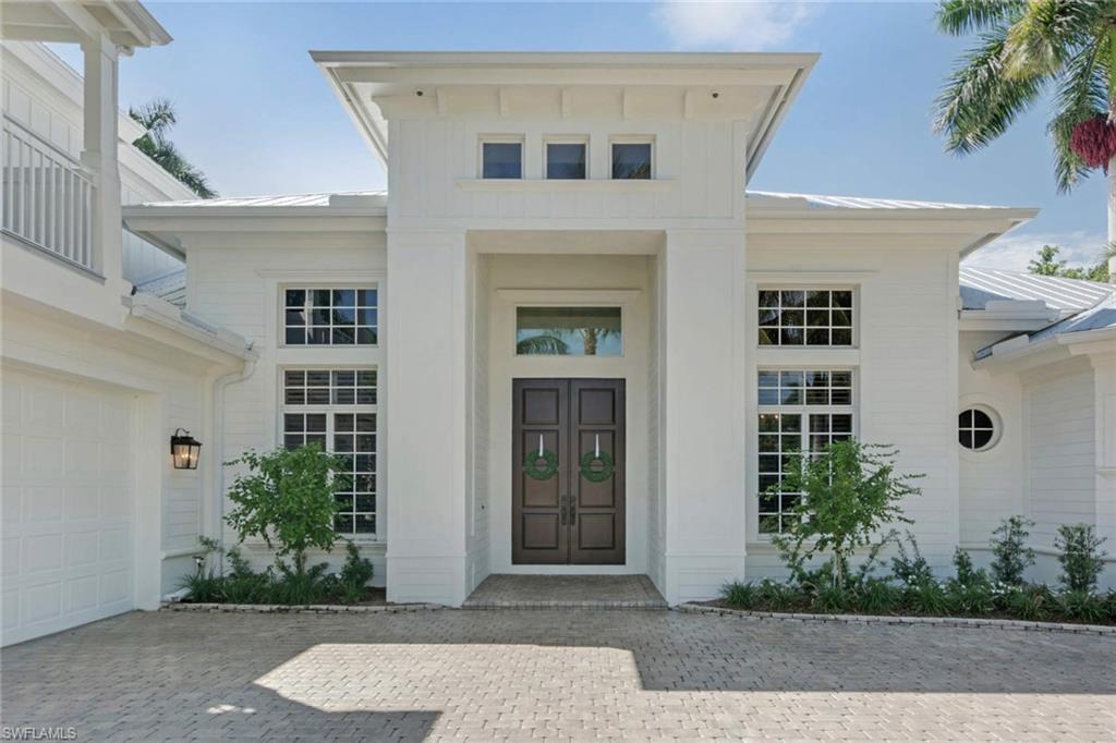 MOORINGS - Residential