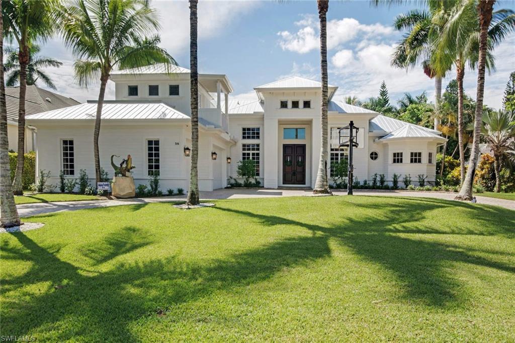 MOORINGS - Residential