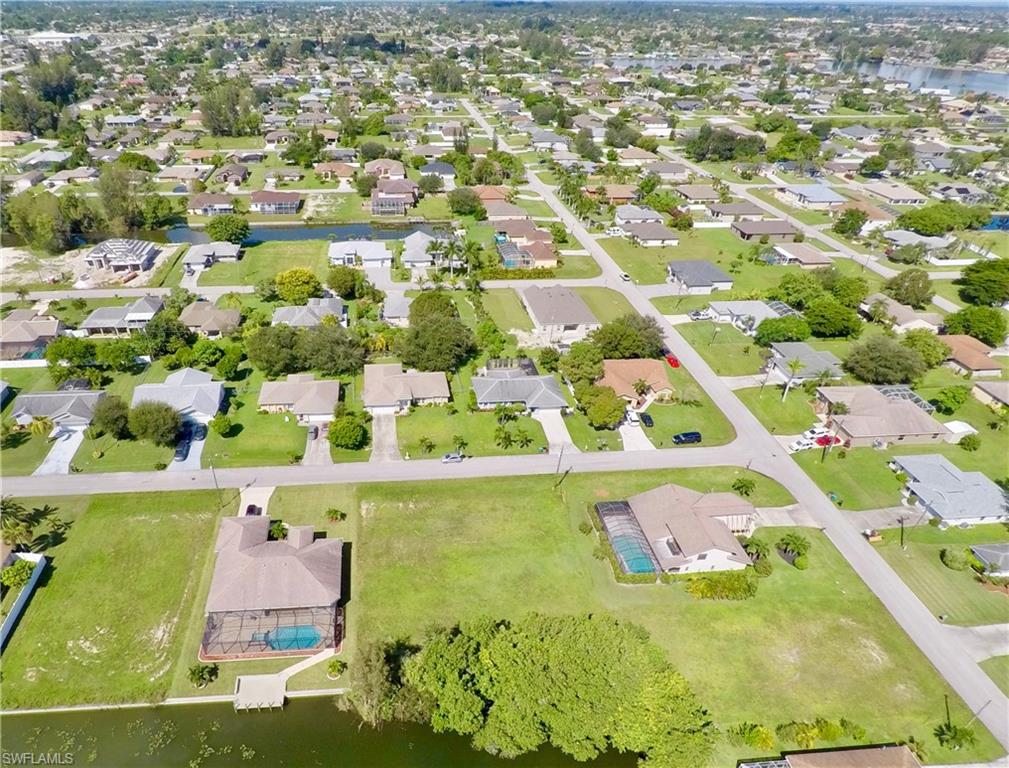 CAPE CORAL - Land