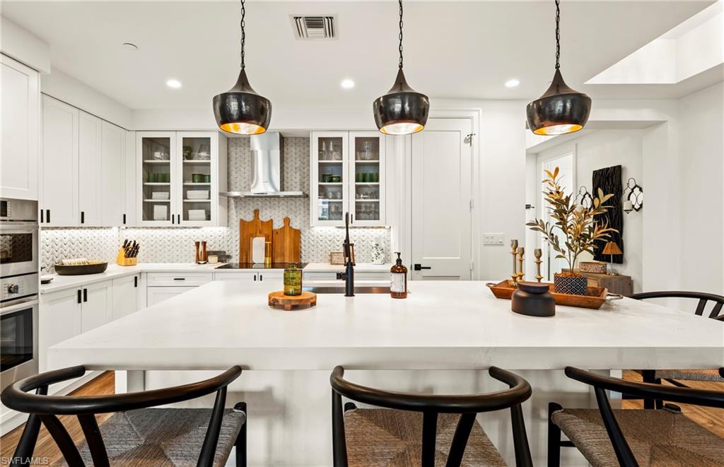 ELEVEN ELEVEN CENTRAL - Residential