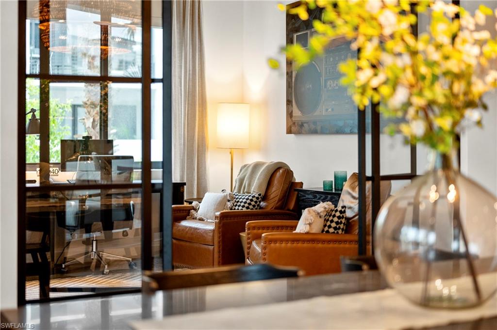 ELEVEN ELEVEN CENTRAL - Residential