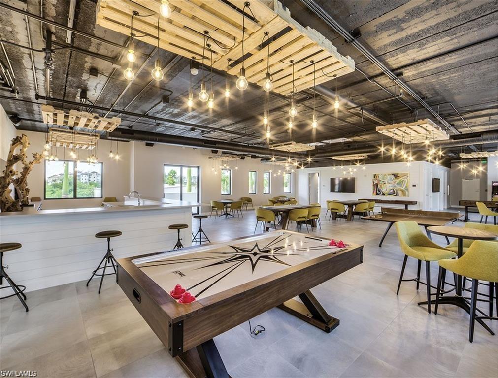 ELEVEN ELEVEN CENTRAL - Residential
