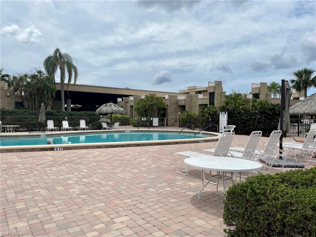 SEVEN LAKES - Residential