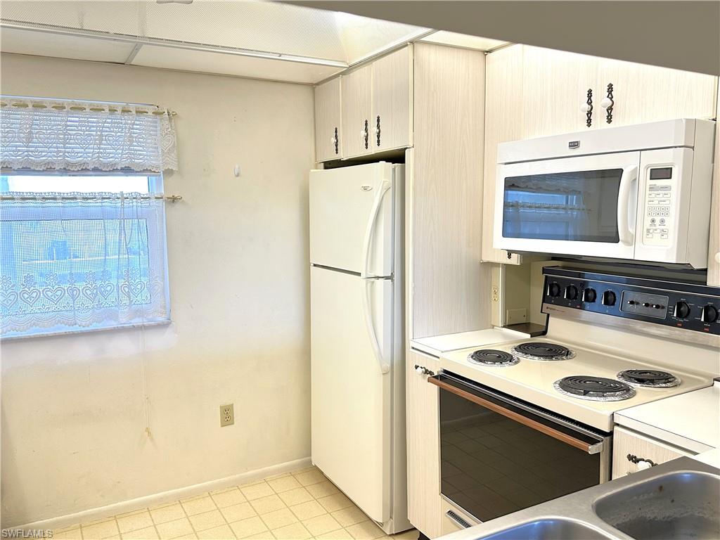 SEVEN LAKES - Residential