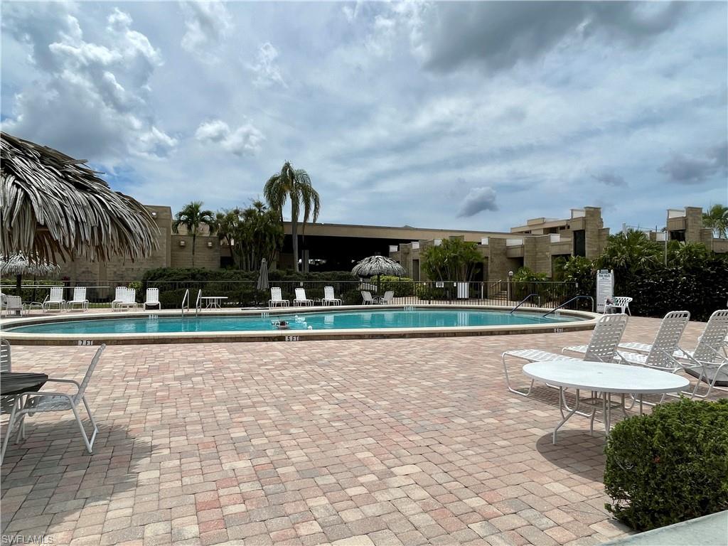 SEVEN LAKES - Residential