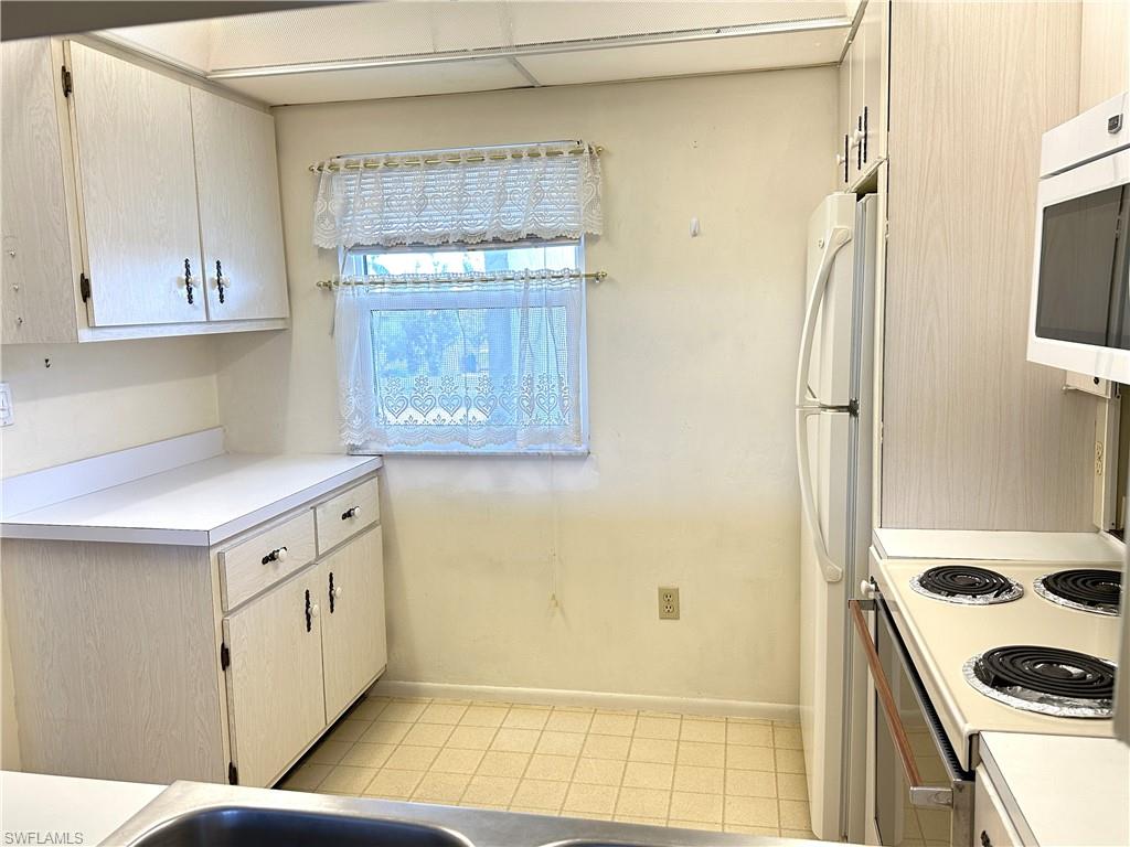 SEVEN LAKES - Residential