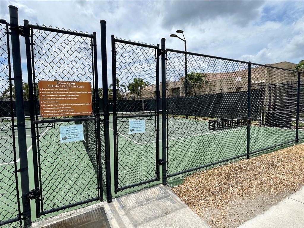SEVEN LAKES - Residential