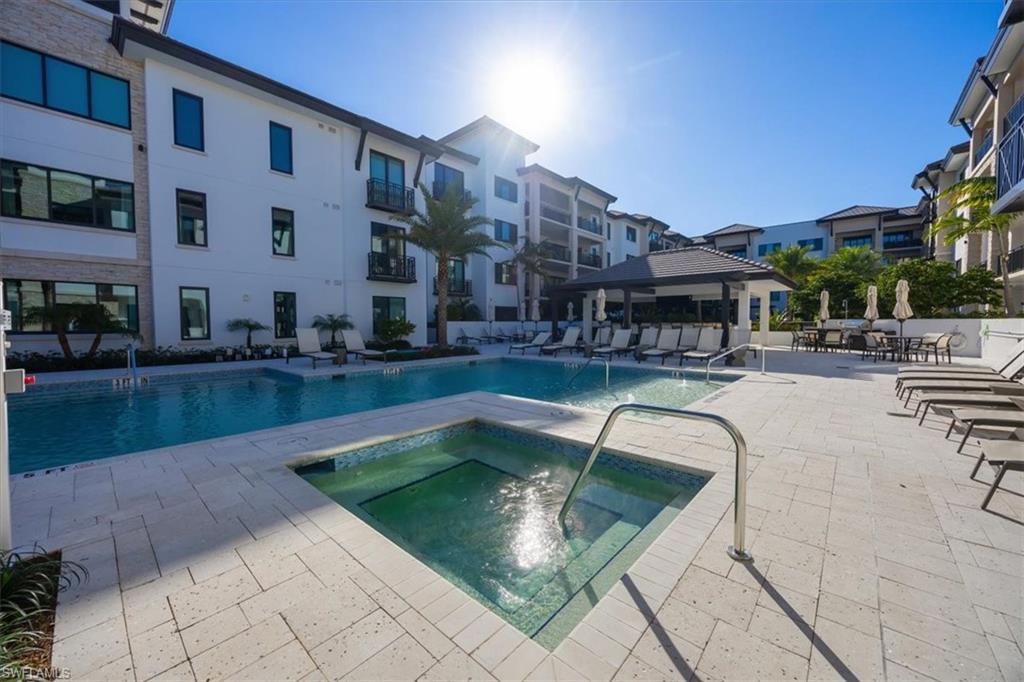 QUATTRO AT NAPLES SQUARE - Residential