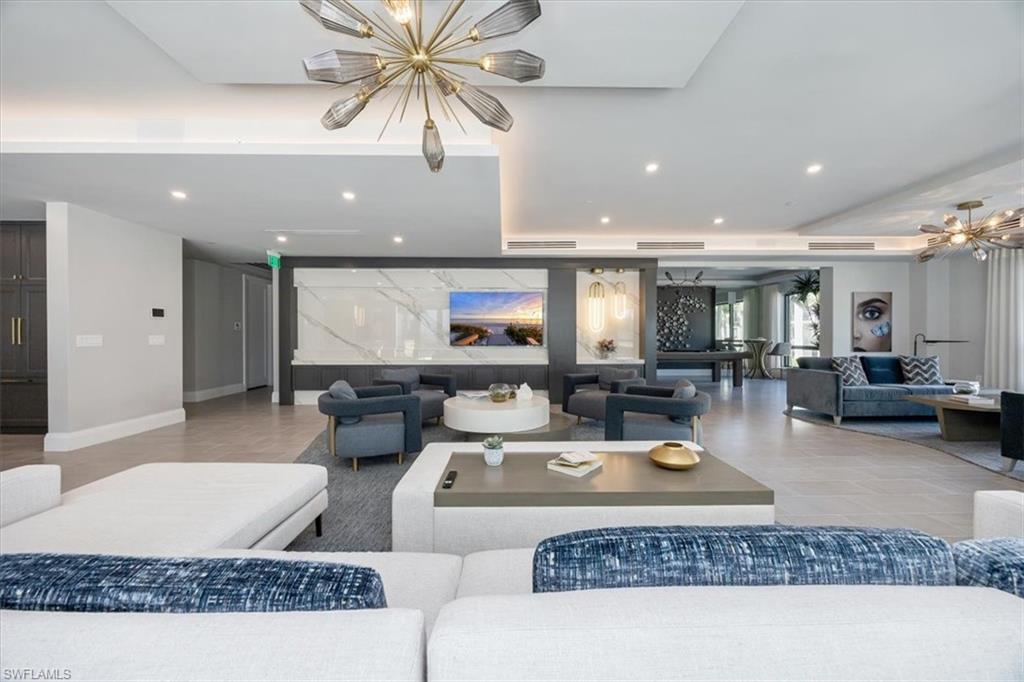 QUATTRO AT NAPLES SQUARE - Residential