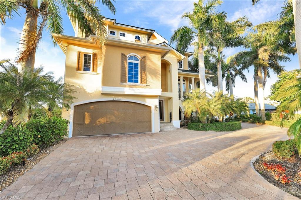 IMPERIAL SHORES - Residential
