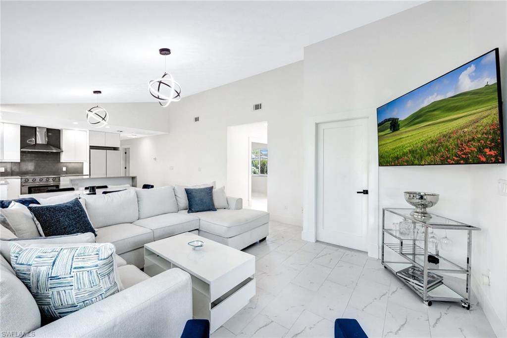 NAPLES PARK - Residential