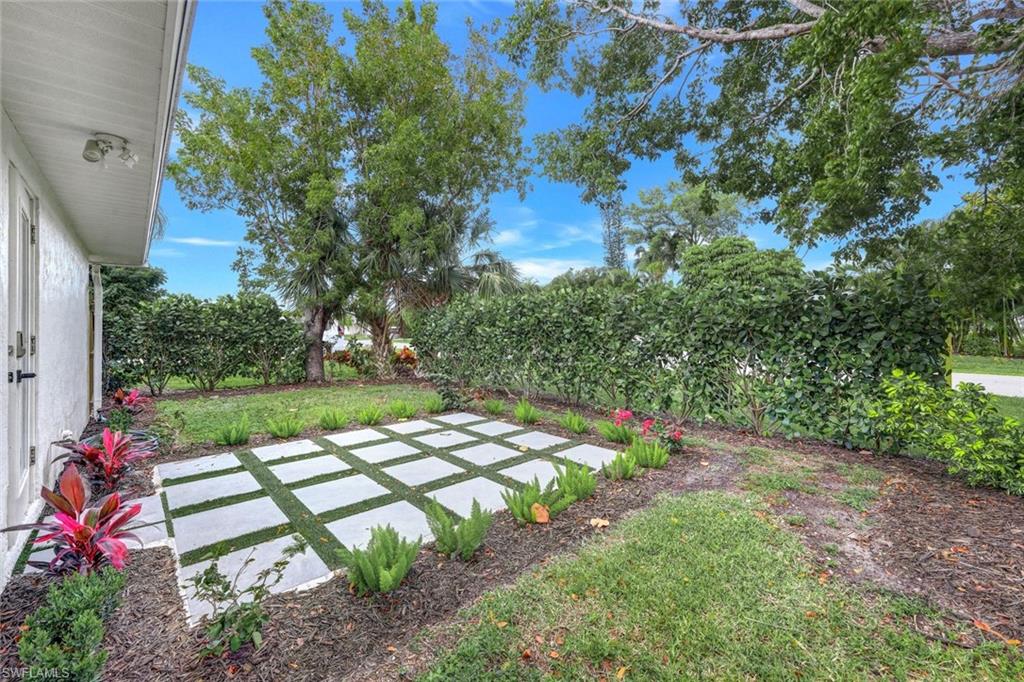 NAPLES PARK - Residential