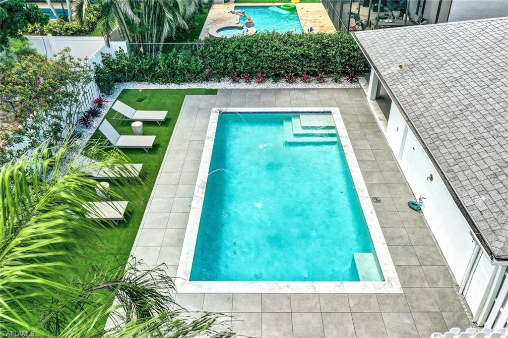 NAPLES PARK - Residential