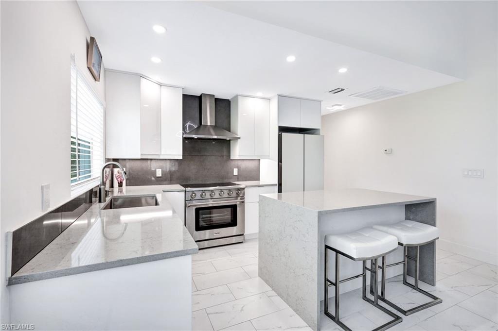 NAPLES PARK - Residential