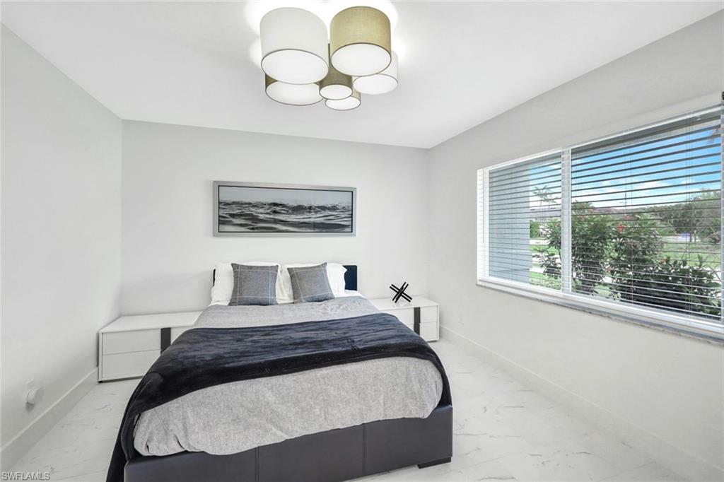 NAPLES PARK - Residential