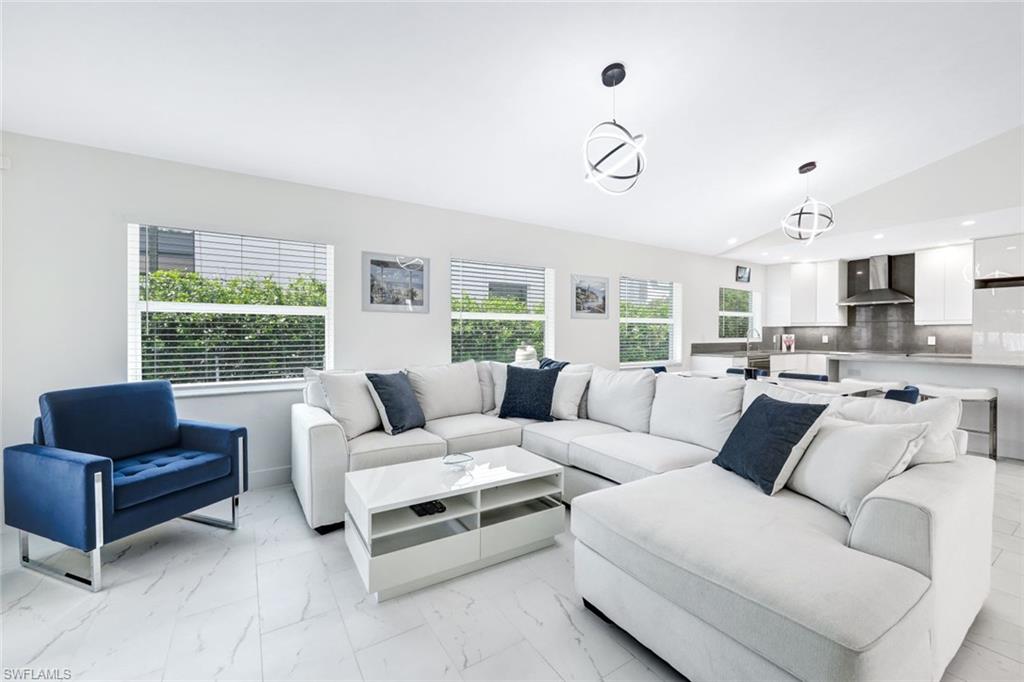 NAPLES PARK - Residential