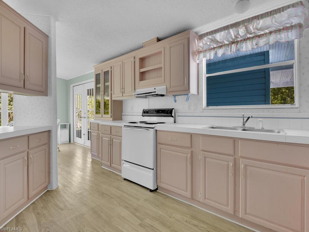 RIVERWOOD - Residential