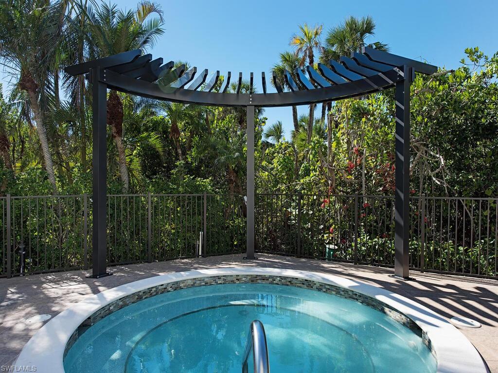 CONTESSA AT BAY COLONY - Residential