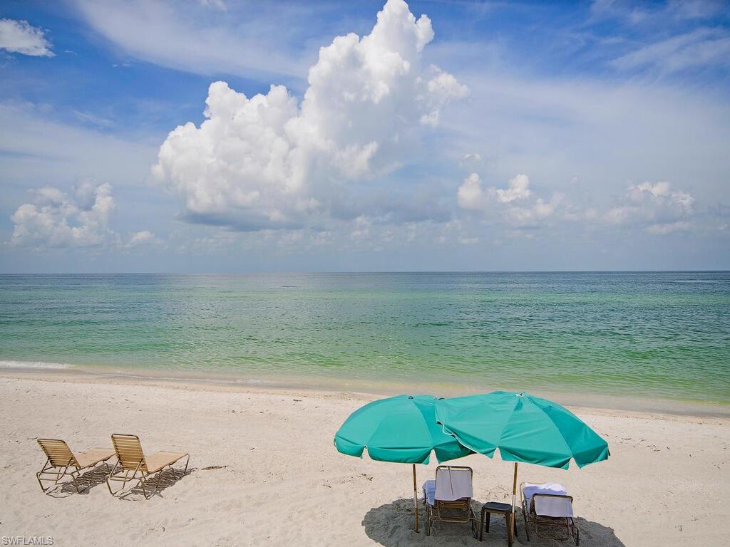 CONTESSA AT BAY COLONY - Residential