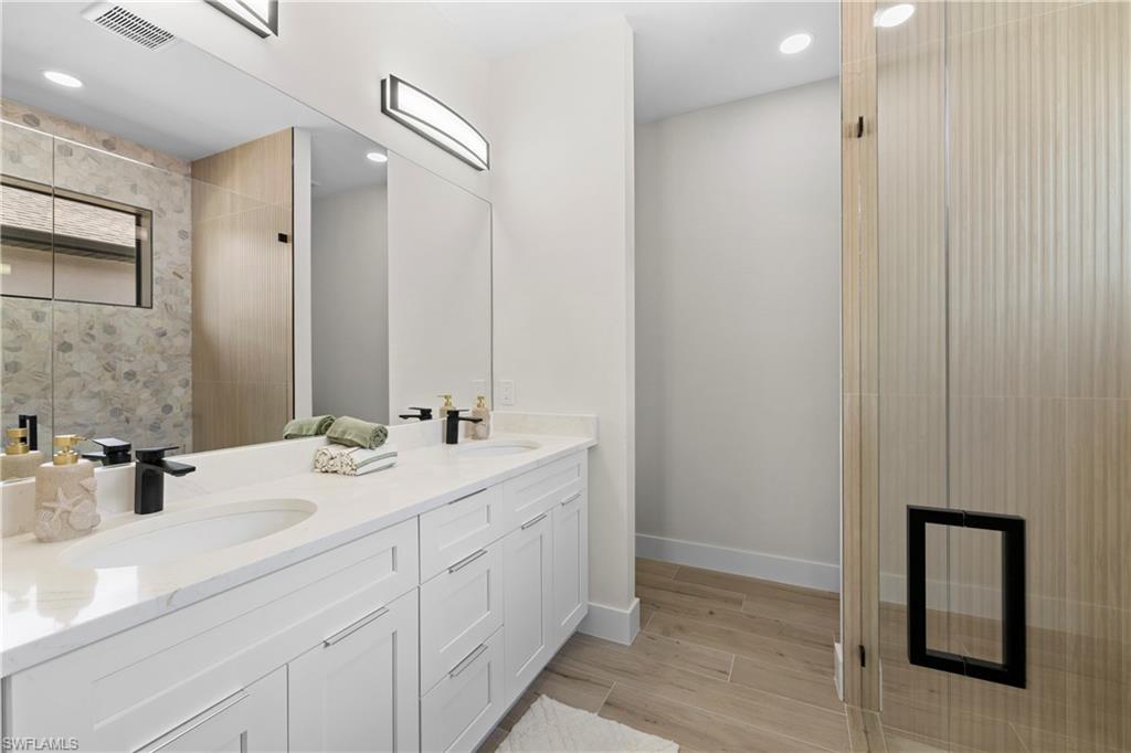 WHISPERING PINES - Residential Lease