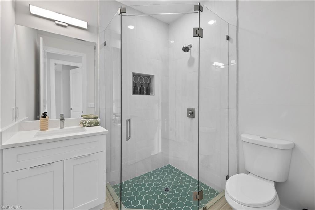 WHISPERING PINES - Residential Lease