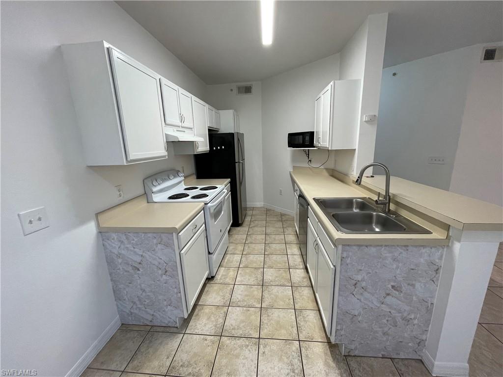 FAIRWAY PRESERVE - Residential Lease