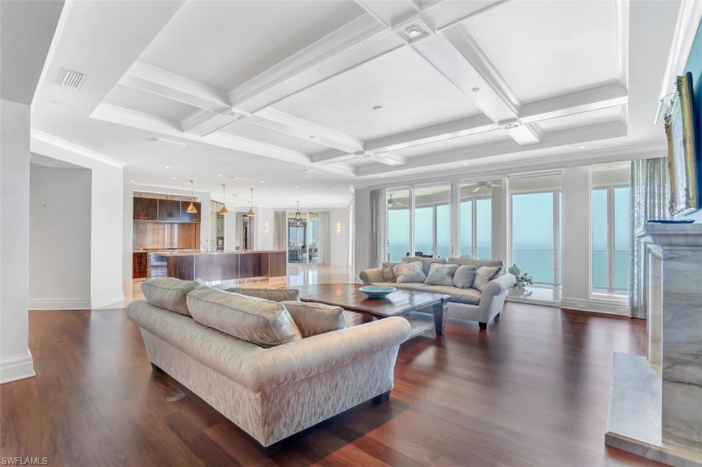 REGENT - Residential