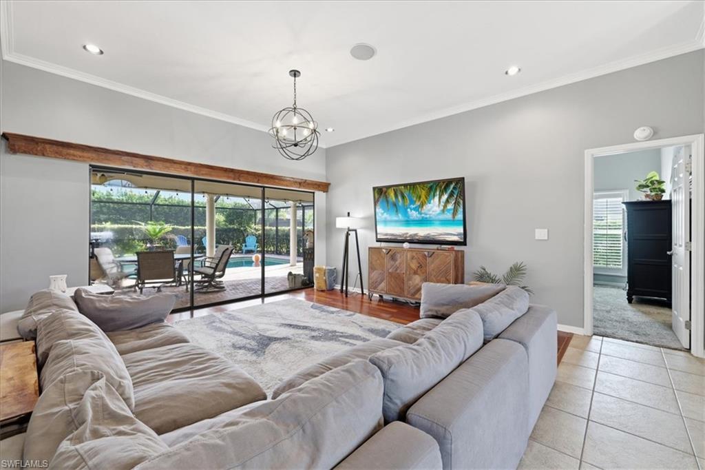 WHISKEY CREEK - Residential
