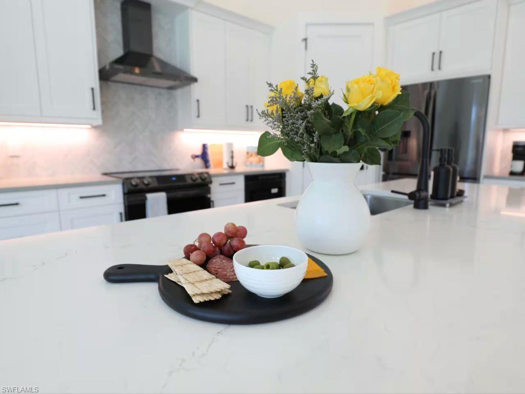 MARCO ISLAND - Residential Lease