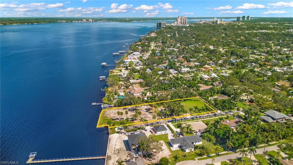 FORT MYERS - Land